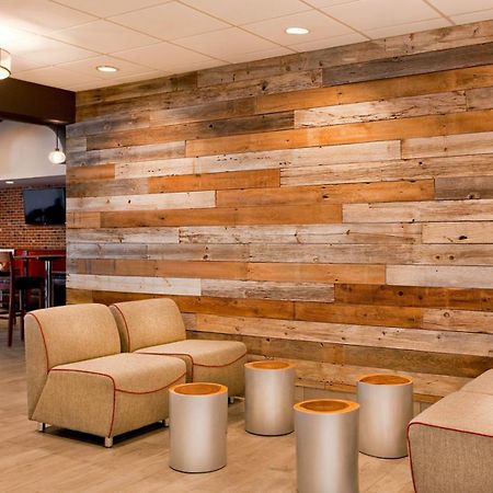 Four Points By Sheraton Cleveland Airport Interior photo