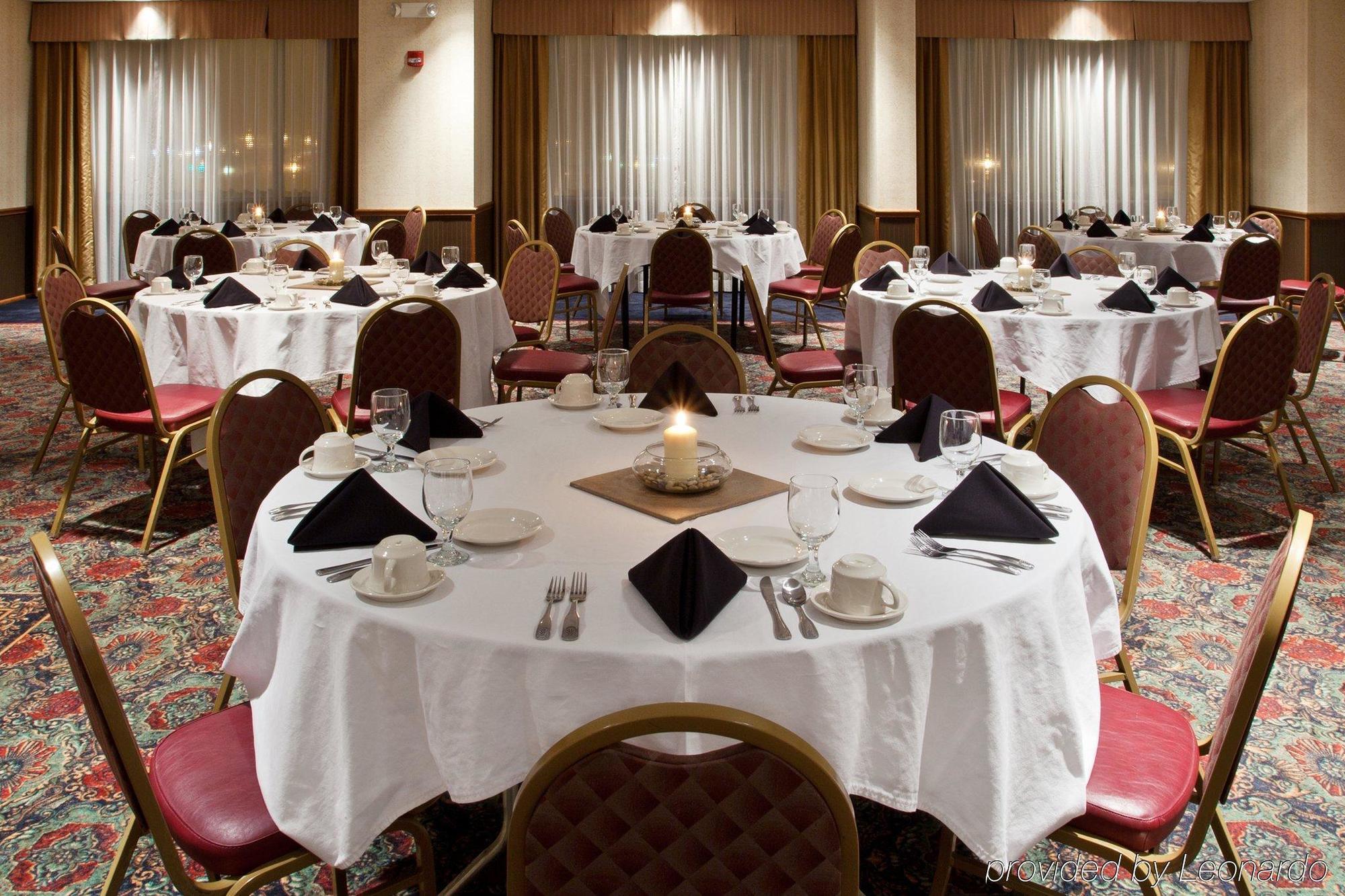 Four Points By Sheraton Cleveland Airport Exterior photo