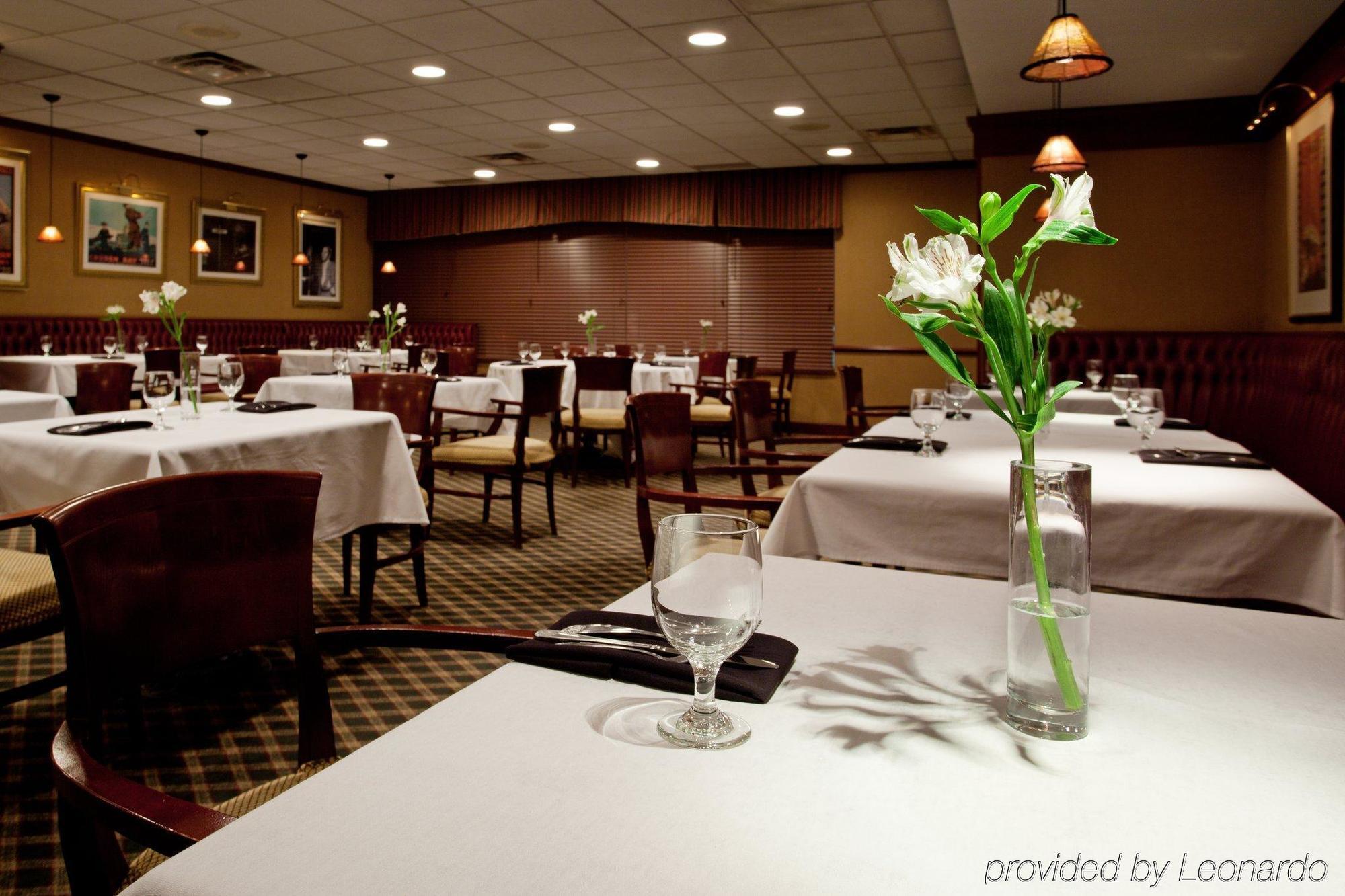 Four Points By Sheraton Cleveland Airport Exterior photo