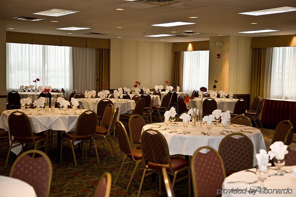 Four Points By Sheraton Cleveland Airport Exterior photo