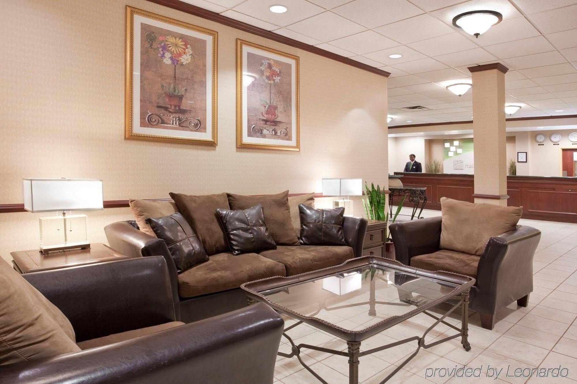 Four Points By Sheraton Cleveland Airport Exterior photo